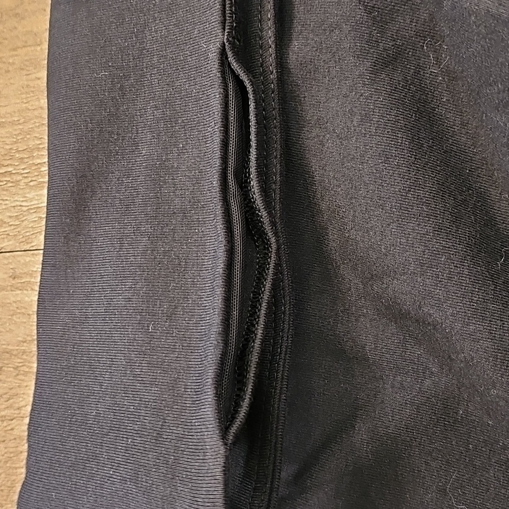 Black Leggings with White Stripe from Victoria's Secret - Picture 10 of 10